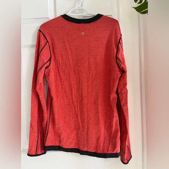 Lululemon reversible long sleeve shirt. - Picture 4 of 7